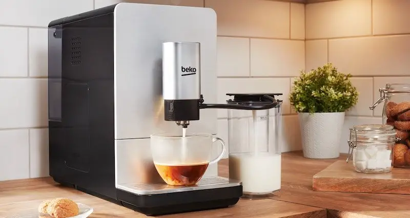 Machine à café à mousser le lait Beko Bean To Cup