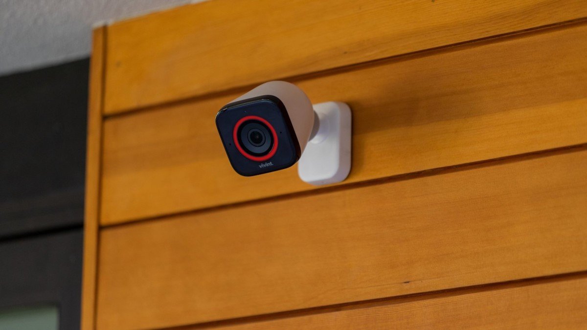 Système de surveillance intelligent Vivint Outdoor Camera Pro