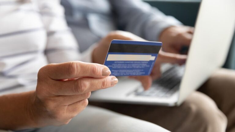 5 façons de réparer les cartes de crédit et de débit ne fonctionnant pas pour les achats en ligne
