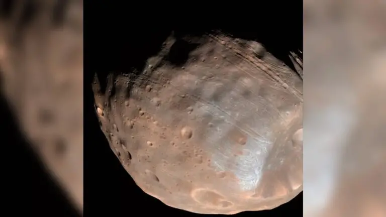 Moon of Mars "Pate de terre" or "Raggedy"? NASA releases image of Phobos
