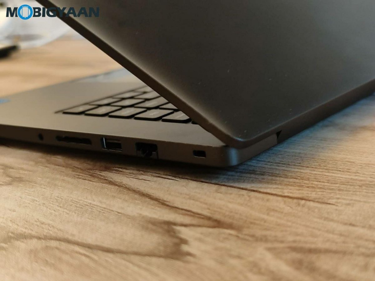 RedmiBook-15-Review-Laptop-Design-Display-1 