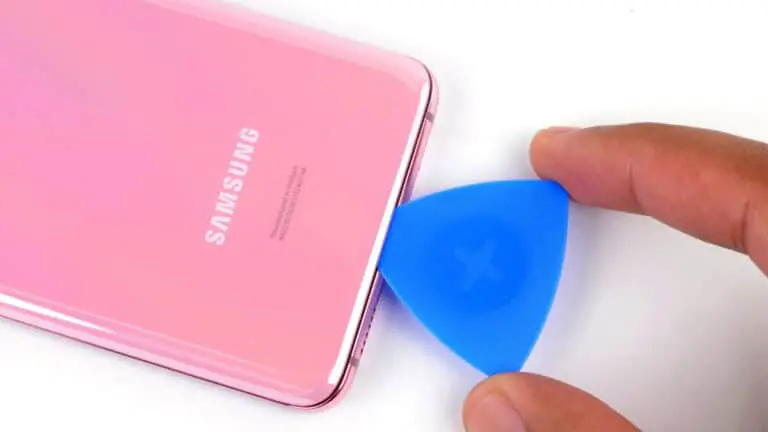 Samsung s’associe à iFixit pour vous permettre de réparer votre propre écran de téléphone Galaxy et de remplacer la batterie