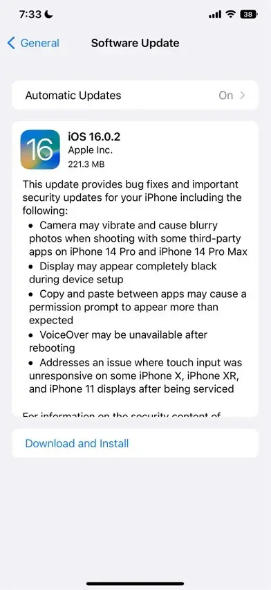 Apple publie iOS 16.0.2 pour corriger un bogue qui faisait trembler et broyer les caméras de l'iPhone 14 lors de l'enregistrement de vidéos